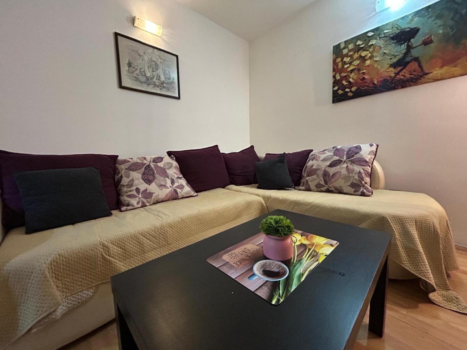 Elena Apartment 2 Skopje Bagian luar foto