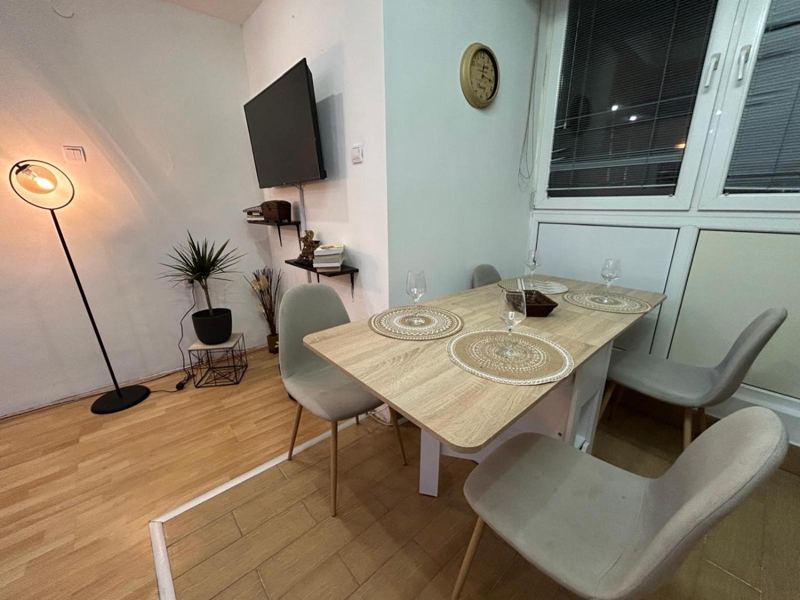 Elena Apartment 2 Skopje Bagian luar foto